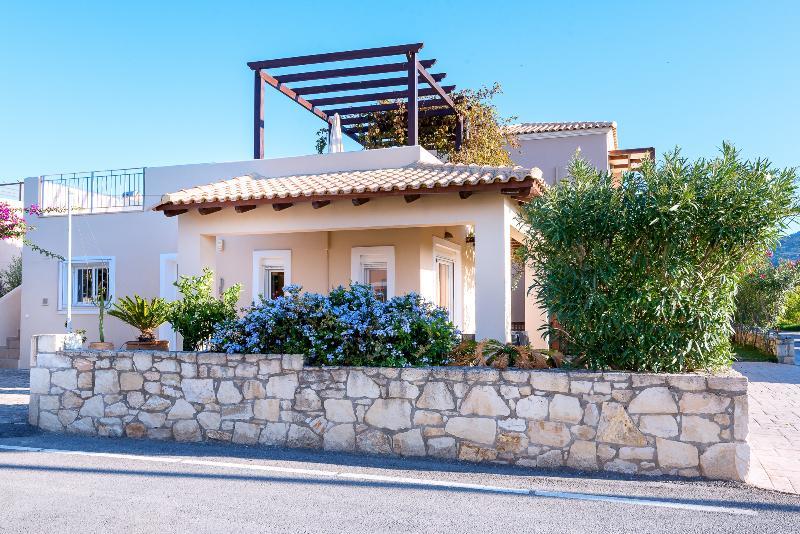 Azure Beach Kissamos Exterior photo