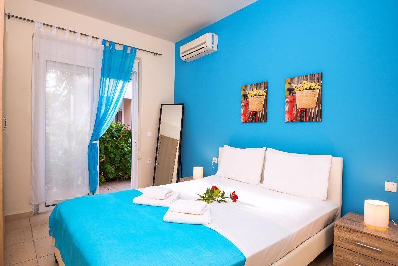 Azure Beach Kissamos Exterior photo